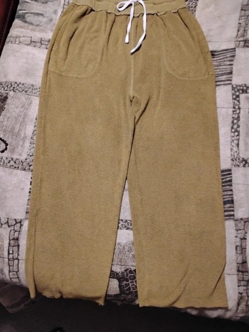 Women’s Khaki Green Plush Wide-Leg Jogger Pants, XL / US 16–18